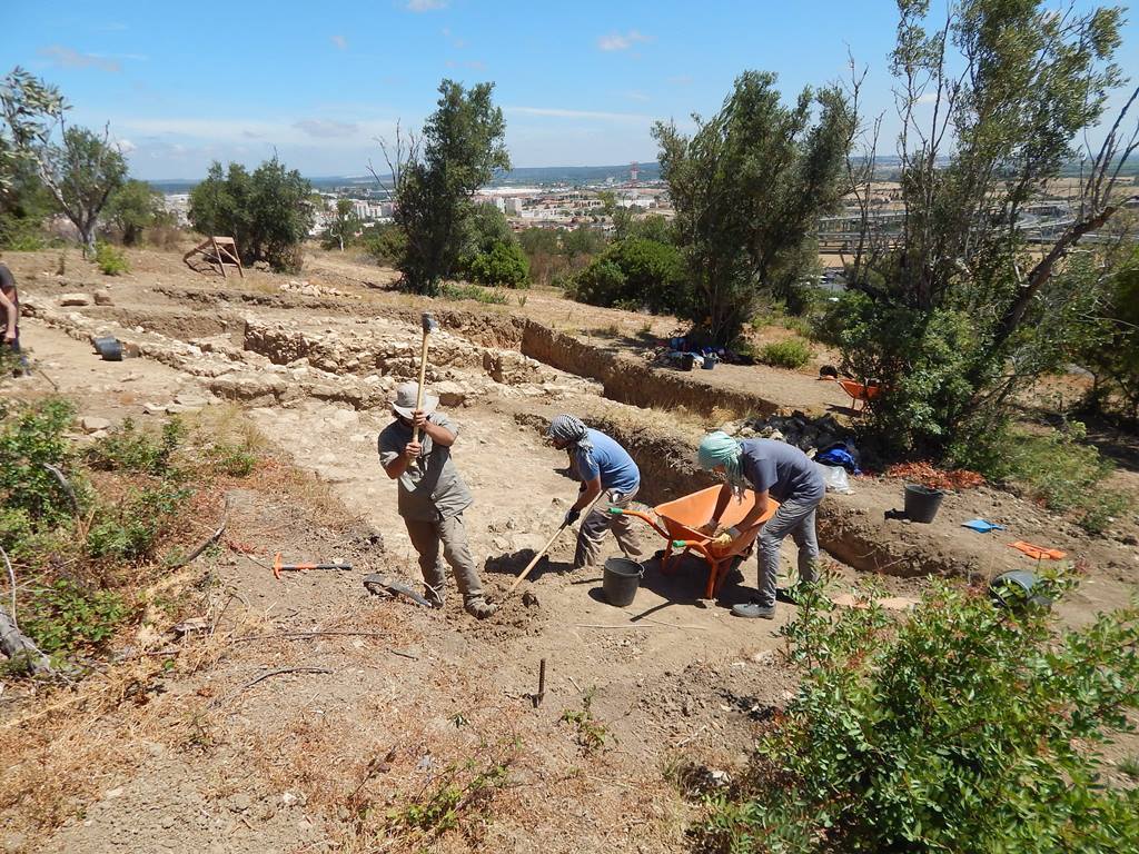 10.ª Campanha de Escavações Arqueológicas no sítio de Monte dos Castelinhos