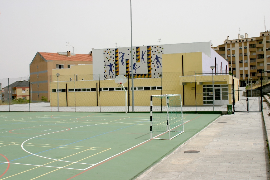 Pavilhão da Escola Secundária com 2.º e 3.º Ciclo Prof. Reynaldo dos Santos