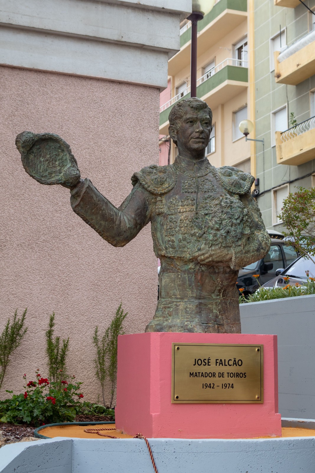 Busto de homenagem ao Maestro José Falcão