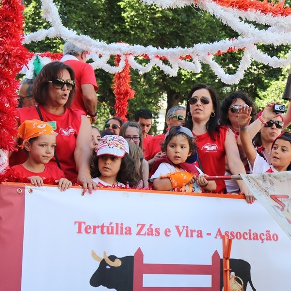 Desfile de Tertúlias e Coletividades