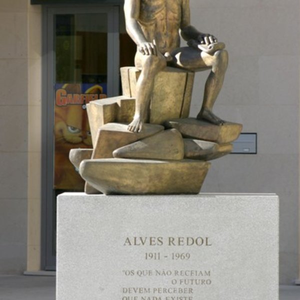 Monumento a Alves Redol