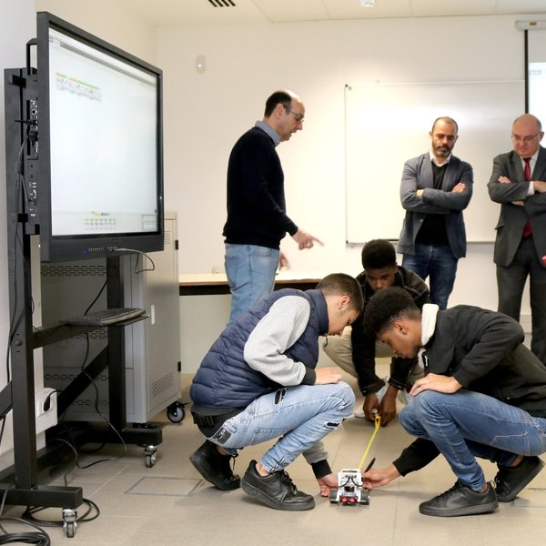 Salas de Aula do Futuro chegam a três Agrupamentos de Escolas do Concelho de Vila Franca de Xira (17/02/2020 - Póvoa de Santa Iria, Vila Franca de Xira e Alverca do Ribatejo)