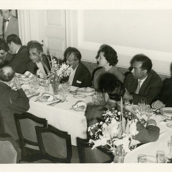 Alexandre Cabral num almoço de confraternização de intelectuais. Fotógrafo Santa Cruz, 31 mai. 19...