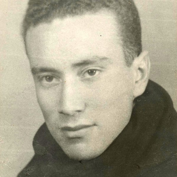 Mário Braga de capa e batina, Coimbra, cerca de 1940