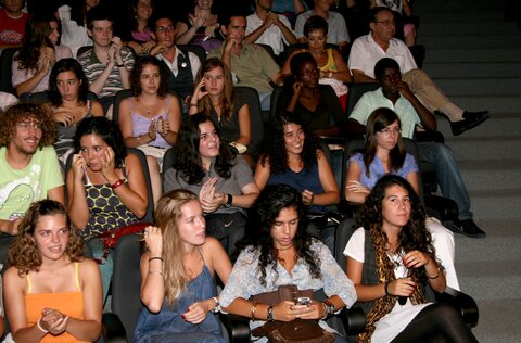 Rumo ao sucesso escolar   pr mios de m rito e excel ncia e programa de atribui  o de est gios 1 480 316