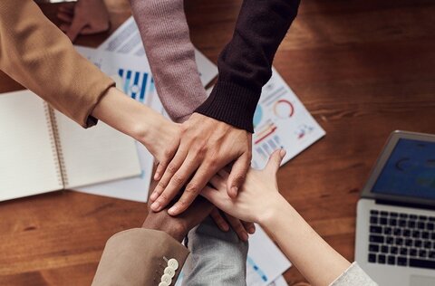 pexels_fauxels_3184418