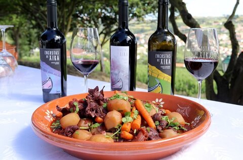 coelho_guisado_com_encostas_de_xira