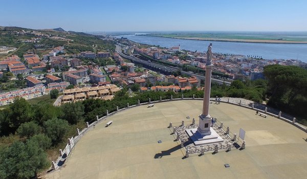  Monumento Comemorativo das Linhas de Torres Vedras