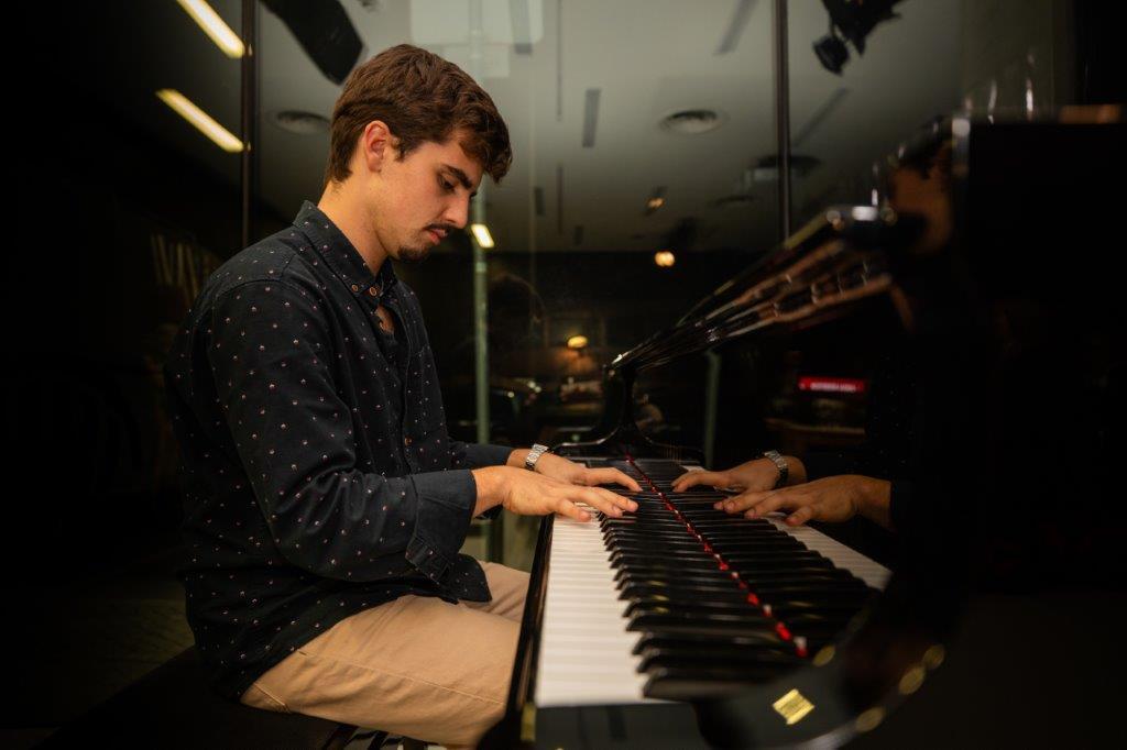 mesa_redonda_nao_tas_a_ver___dia_mundial_da_bengala_branca_as_11