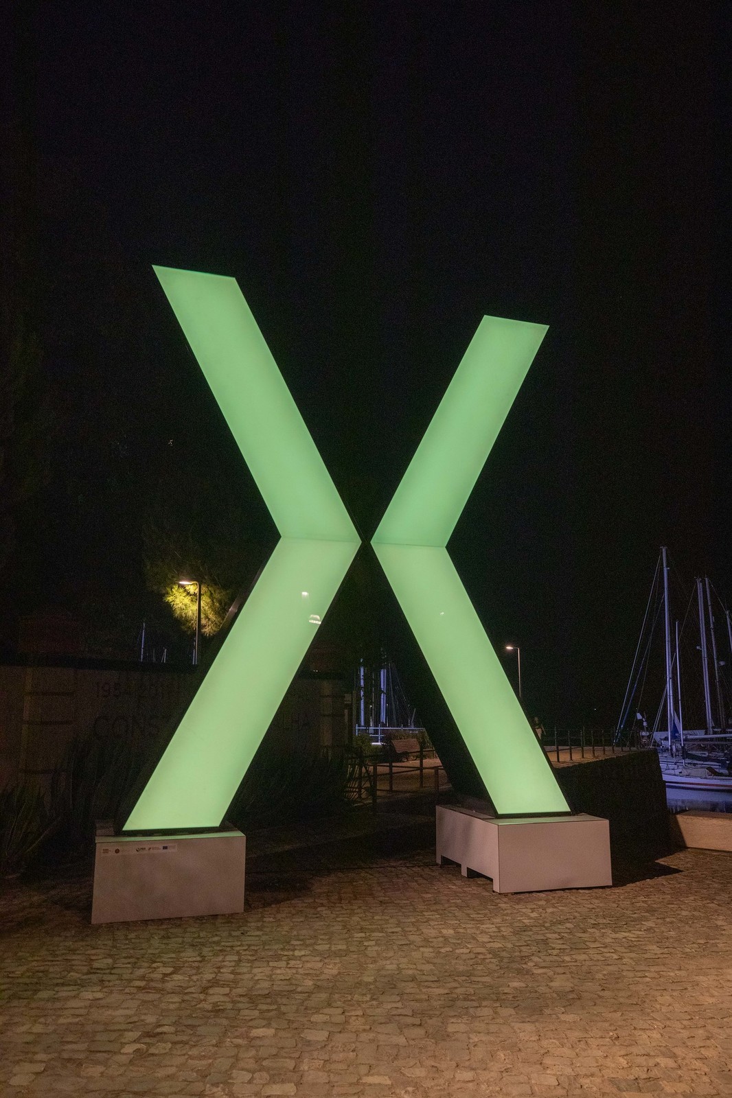 x_m9