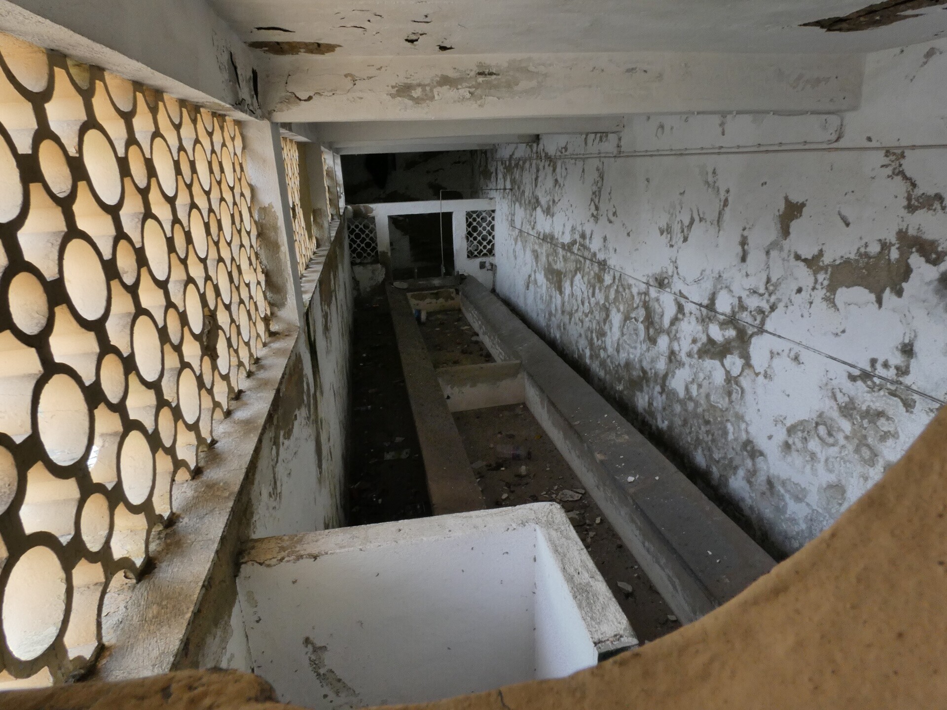 vila__franca_de_xira___lavadouro_da_bica_do_chinelo_003