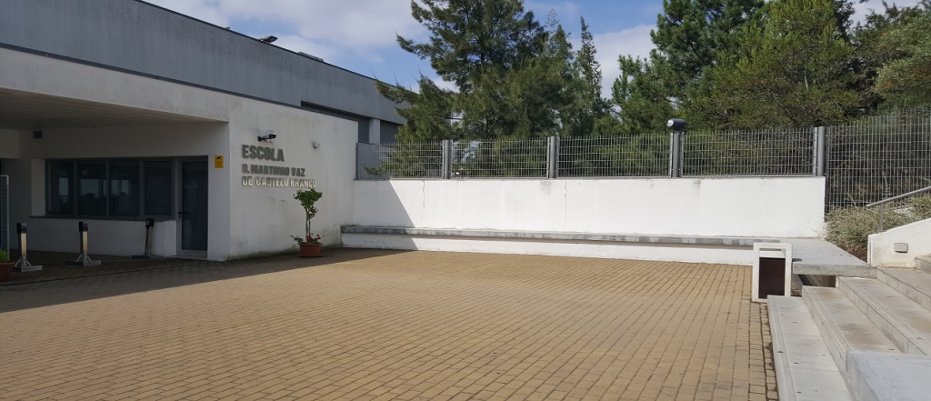Escola Básica e Secundária D. Martinho Vaz de Castelo Branco (2.º, 3.º Ciclo e Sec.)