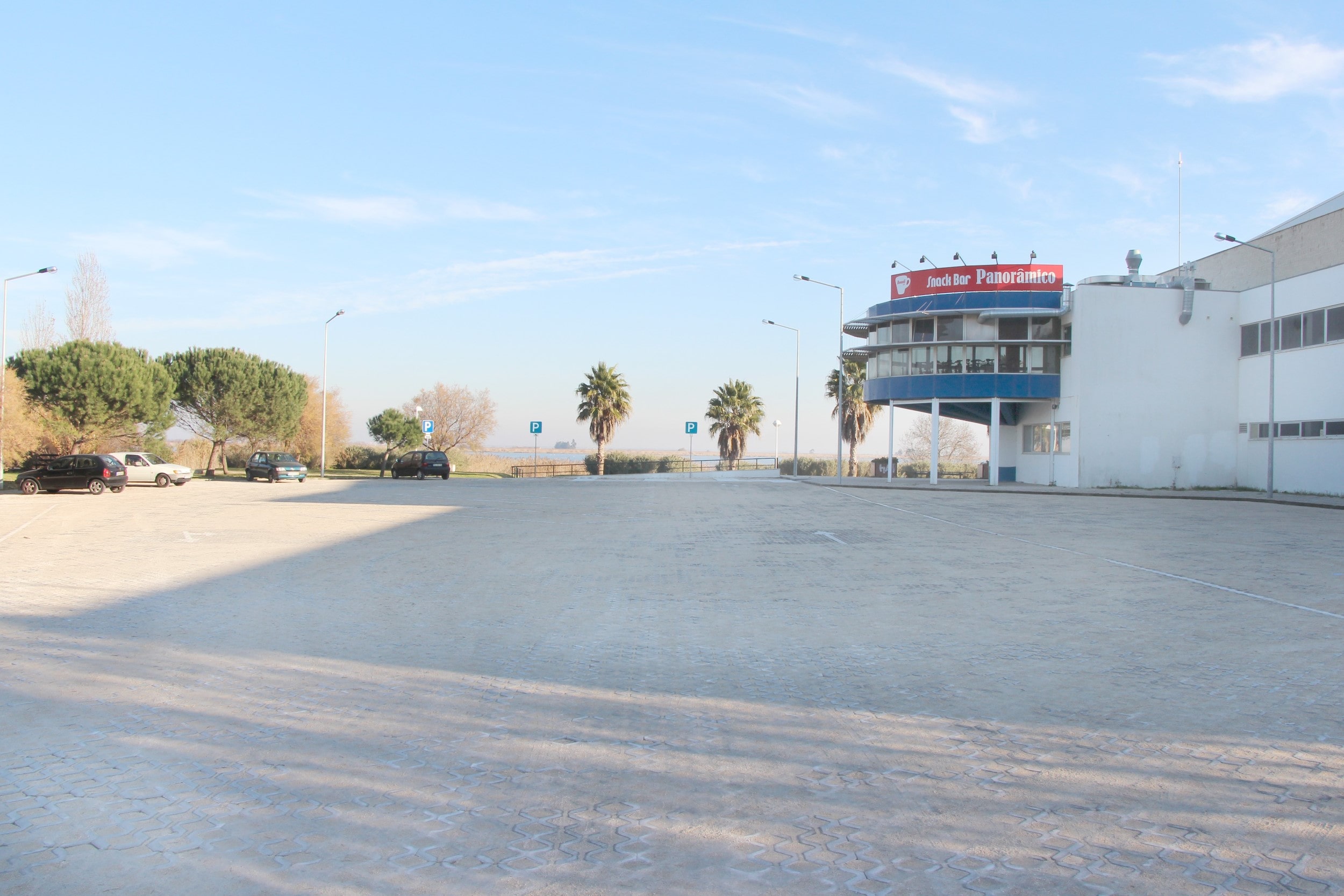 Envolvente das piscinas - Alhandra