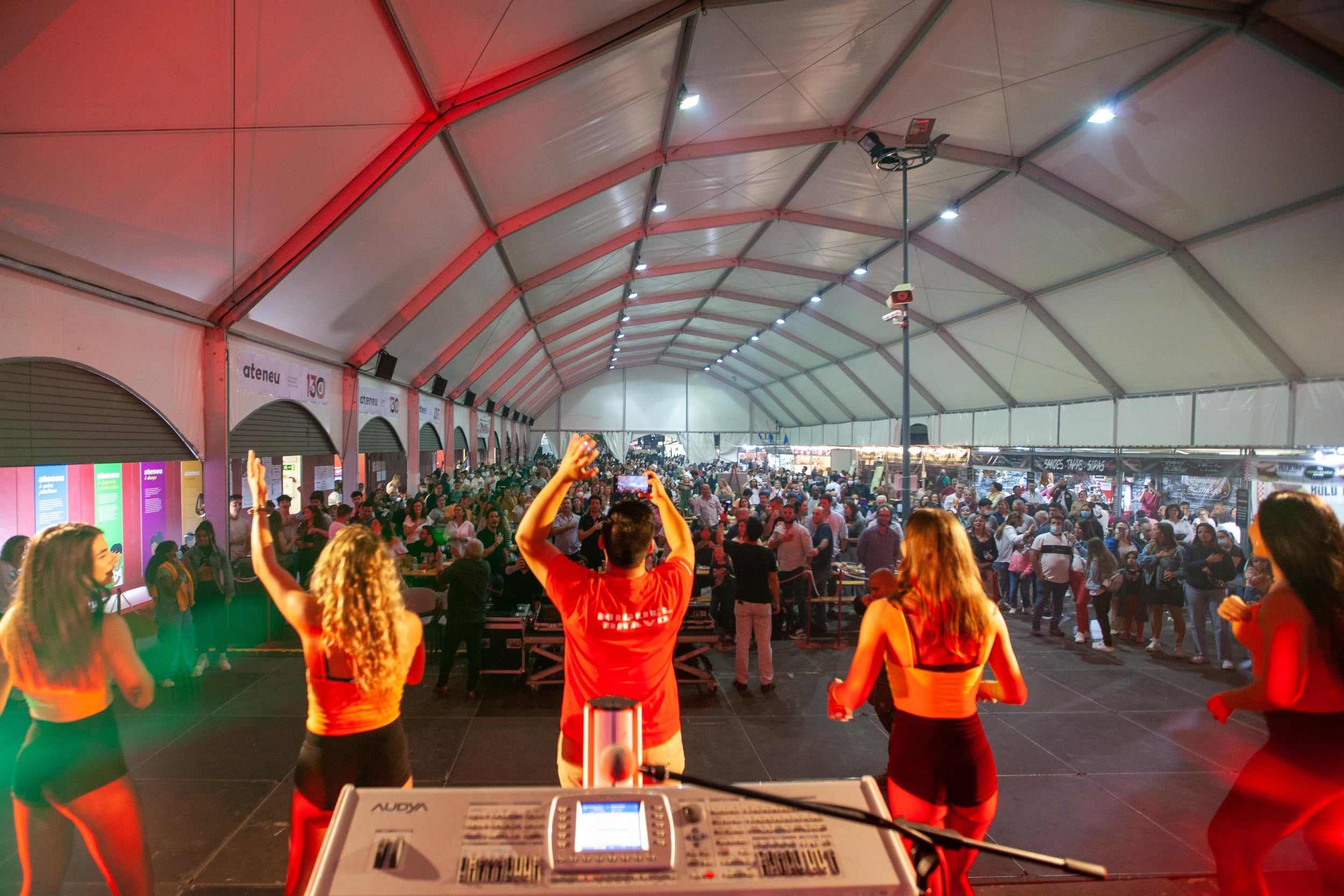 espetaculos_tenda_feira21_m_m__8843_min