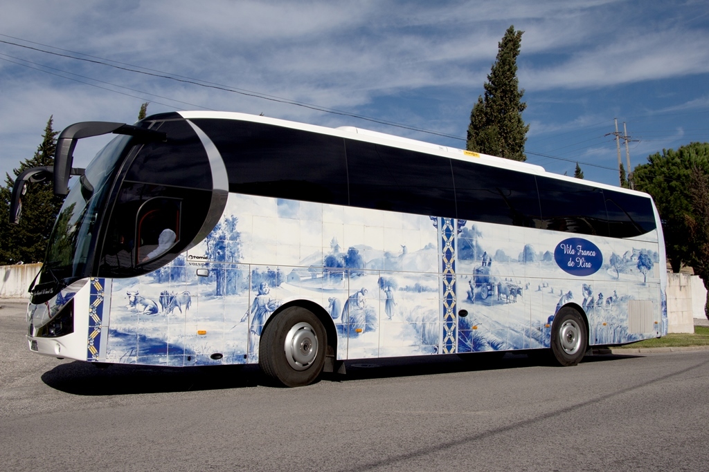 Design de Autocarro Municipal com a temática do azulejo foi o objeto de distinção