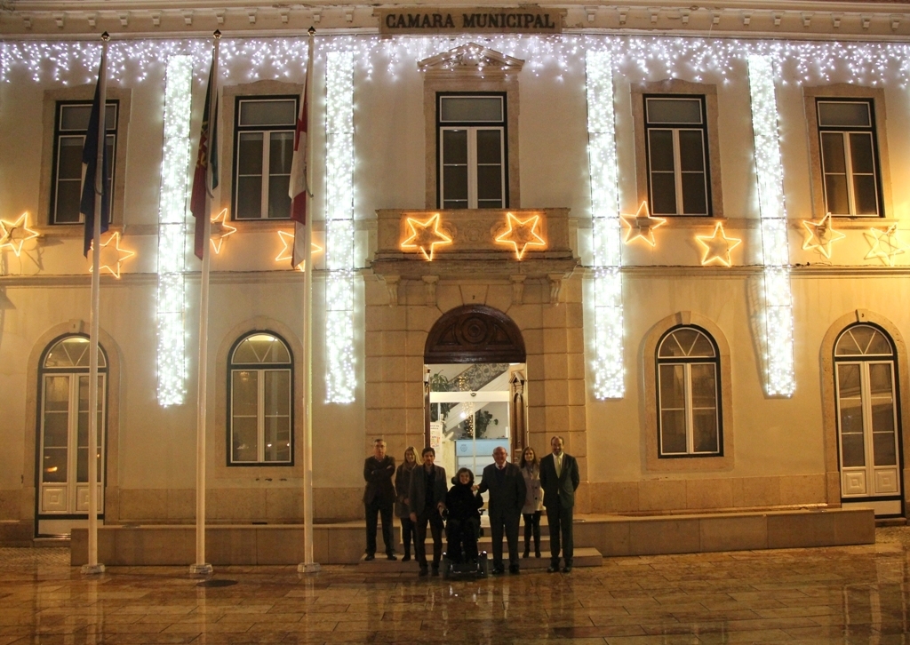 Município ilumina-se para a época natalícia