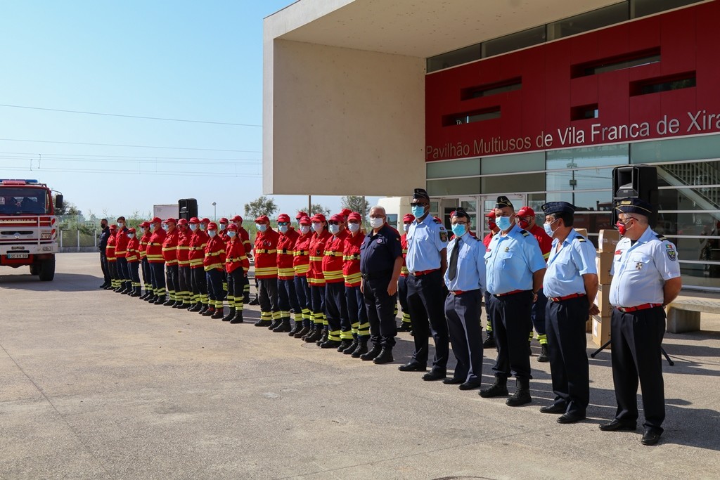 Câmara Municipal atribuiu Equipamento de Proteção Individual às Corporações dos Bombeiros Voluntá...