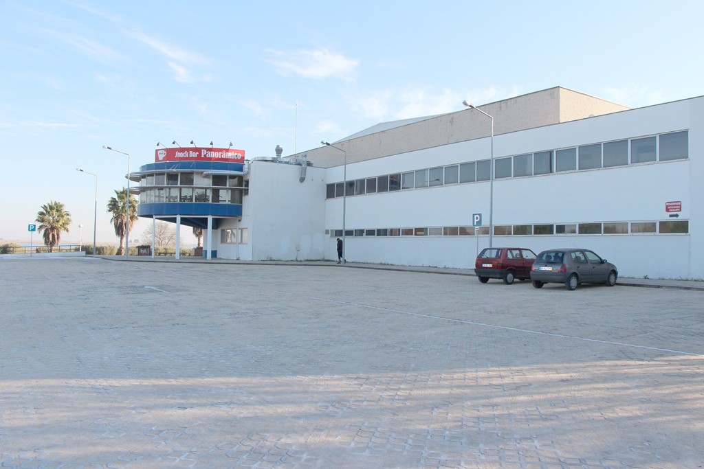 Câmara Municipal de Vila Franca de Xira vai adquirir o complexo desportivo das Piscinas Baptista ...