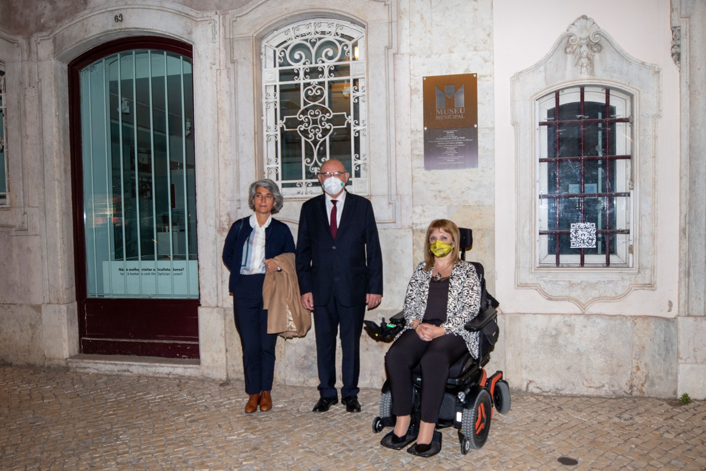 Ministra da Cultura visitou Vila Franca de Xira e assistiu à estreia do Espetáculo “Barbearia Ató...