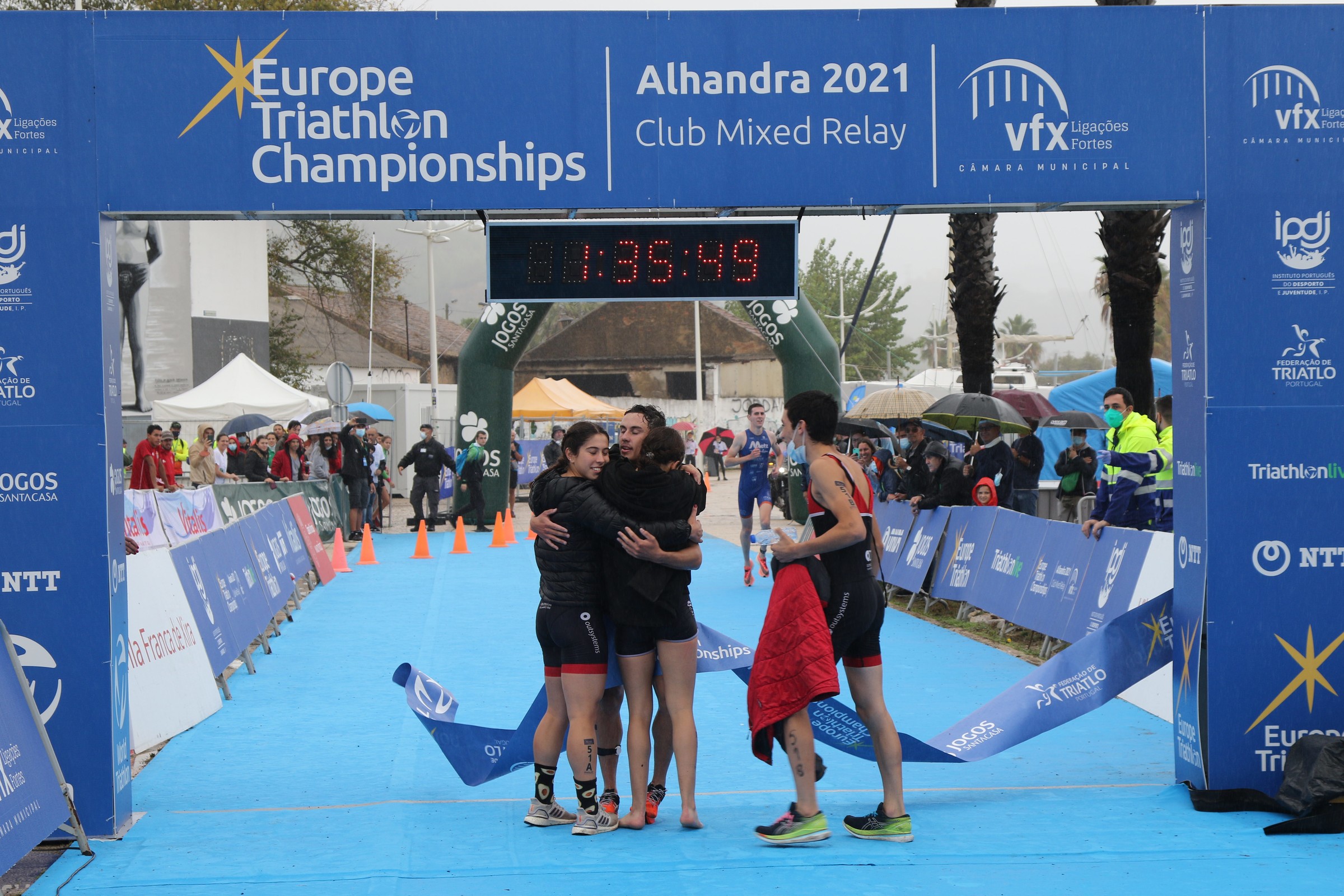 Triatlo Internacional em Alhandra com mais de 150 atletas e 30 países