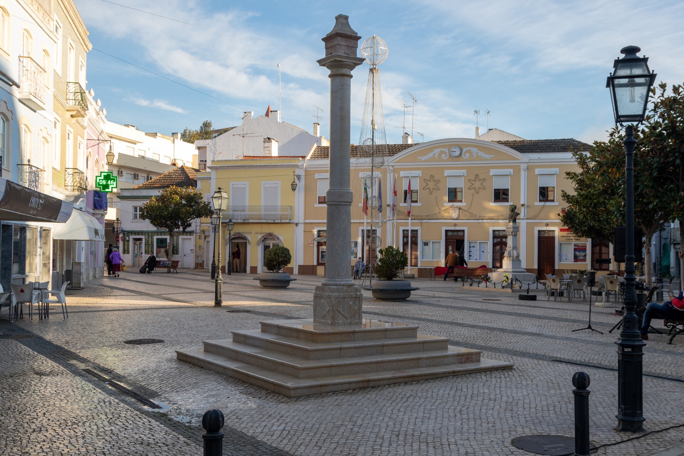 Câmara Municipal devolve pelourinho à Praça 7 de Março, em Alhandra