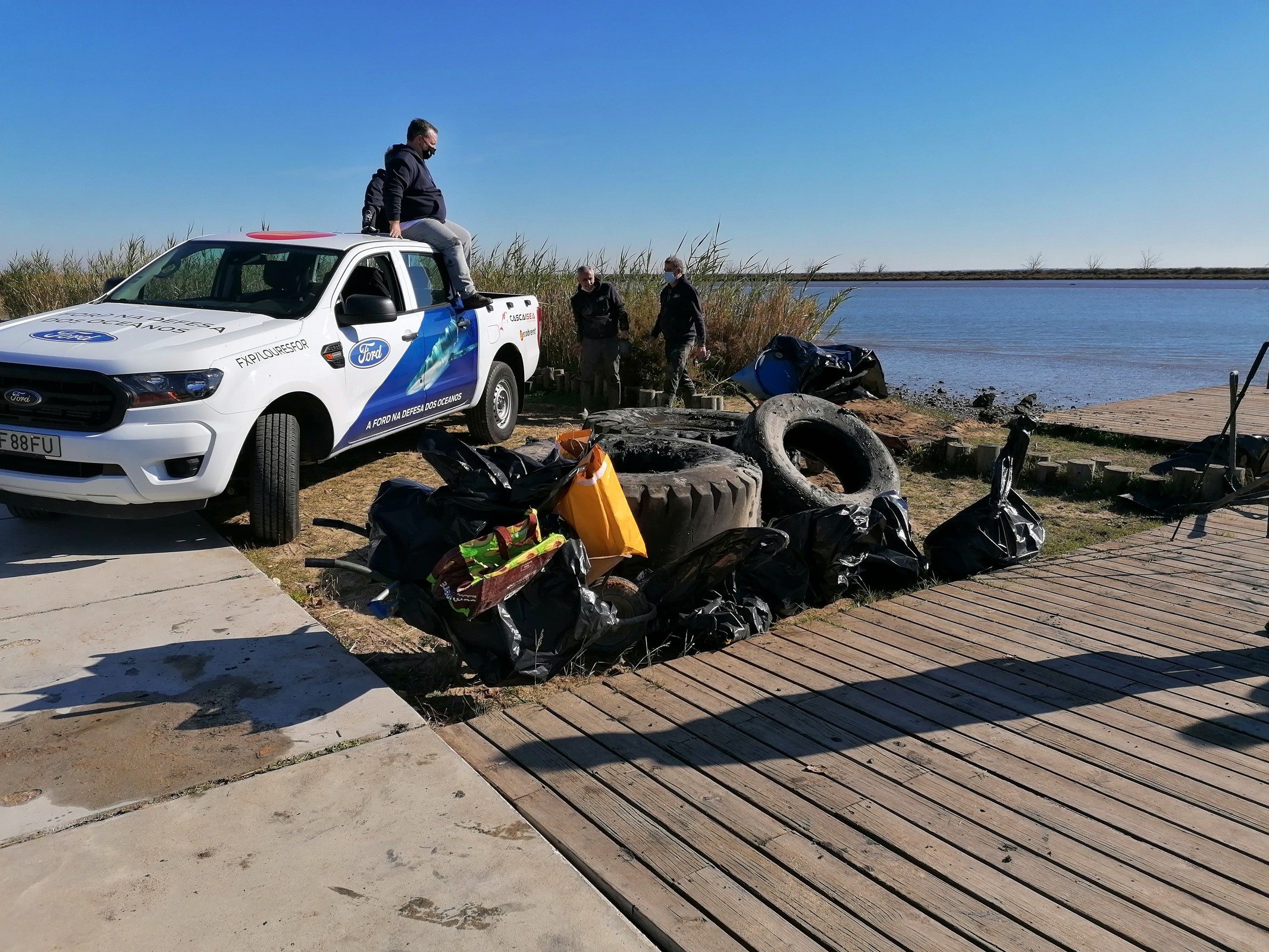 Câmara Municipal de Vila Franca de Xira participa em ação de recolha de lixo da Ford Portugal