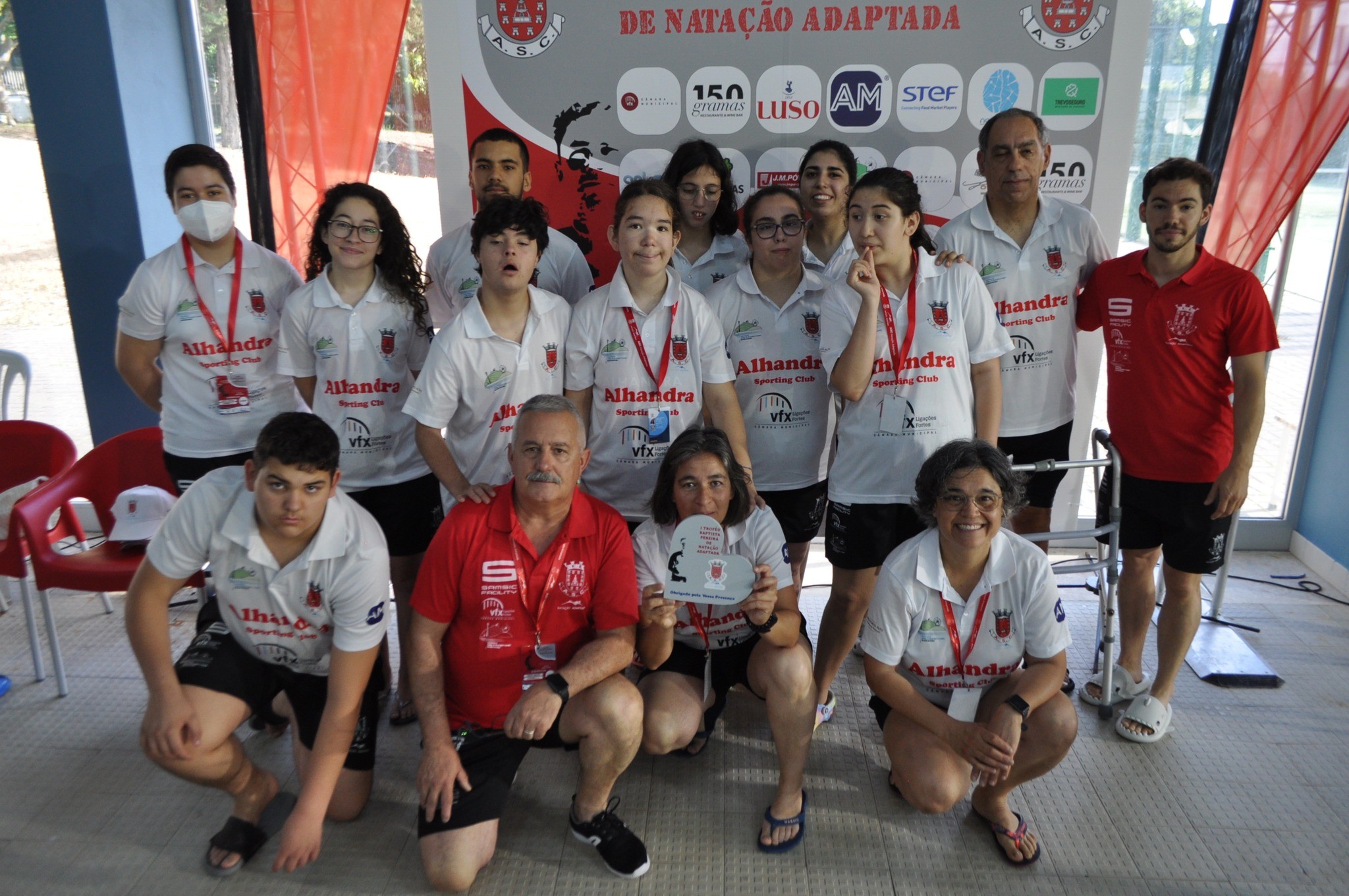 Equipa de Natação Adaptada do Alhandra SC com várias medalhas no Campeonato Nacional